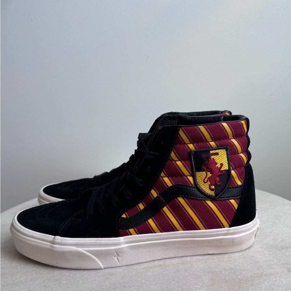 Vans Sk8-Hi
Harry Potter Gryffindor - Black & Maroon/Gold